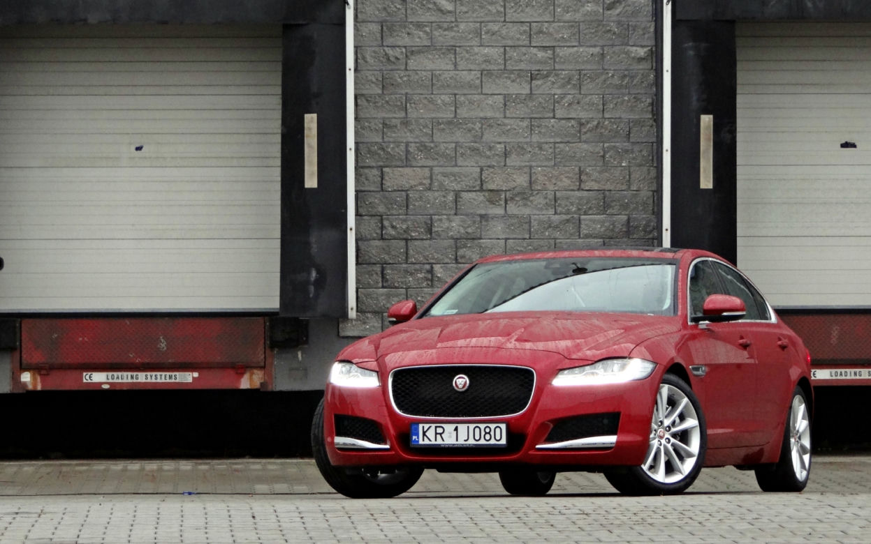 Jaguar XF 2.0 i4D 180 KM