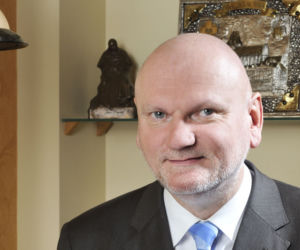 Łąki i piękne kwiaty pod oknem gabinetu prezydenta Torunia