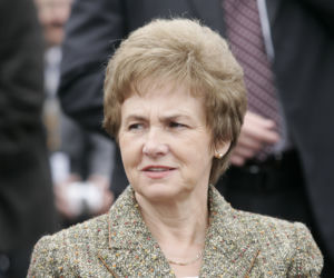 Fryzury Danuty Wałęsy