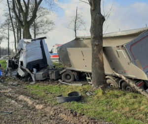 Pęknięte koło zabiło kierowcę