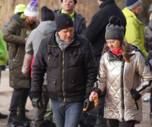 Zimna kąpiel morsów w podbydgoskich Pieckach [ZDJĘCIA]