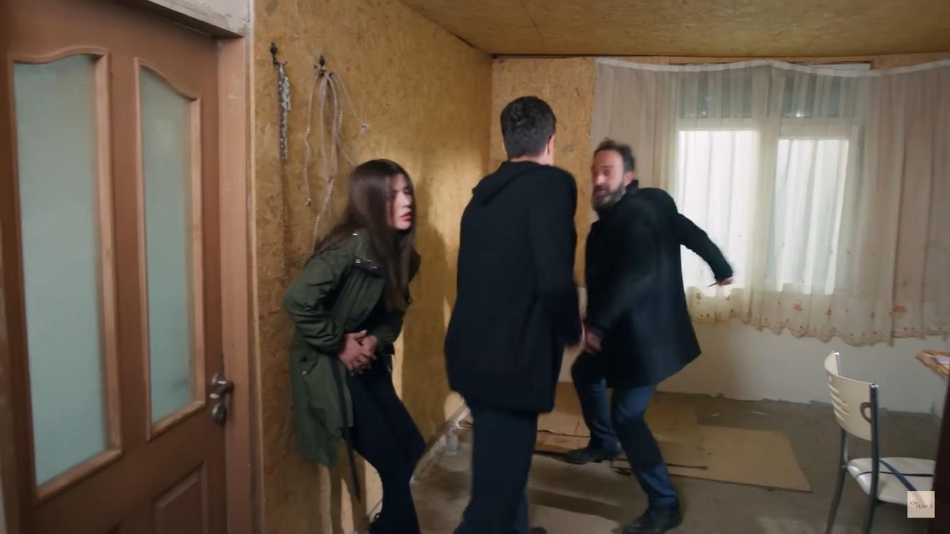 Między Ege a Ragıpem dojdzie do brutalnej szarpaniny
