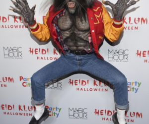 Heidi Klum jest niekwestionowaną królową Halloween. Jej przebrania wprawiają w osłupienie! Invision