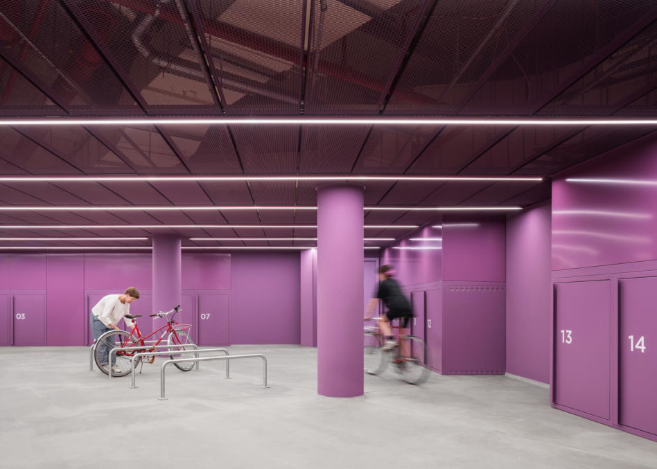 Parking rowerowy pod Placem Poczdamskim w Berlinie