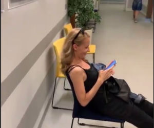 M jak miłość. Nina (Agnieszka Judycka) na planie