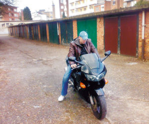 Moja córka spłonęła z kolegą na motorze