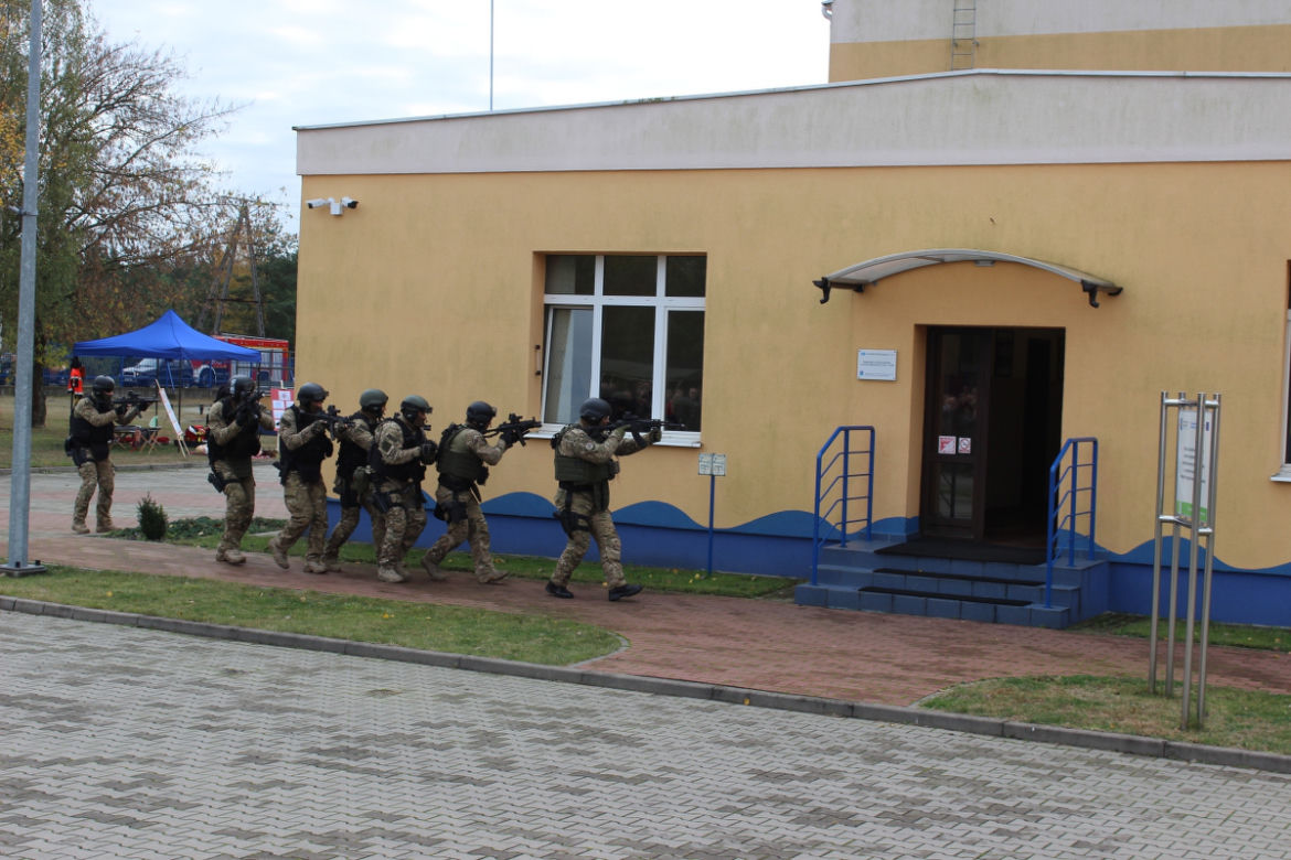 Efektowna akcja Kobra-19 pod Toruniem! Zdjęcia z działań!