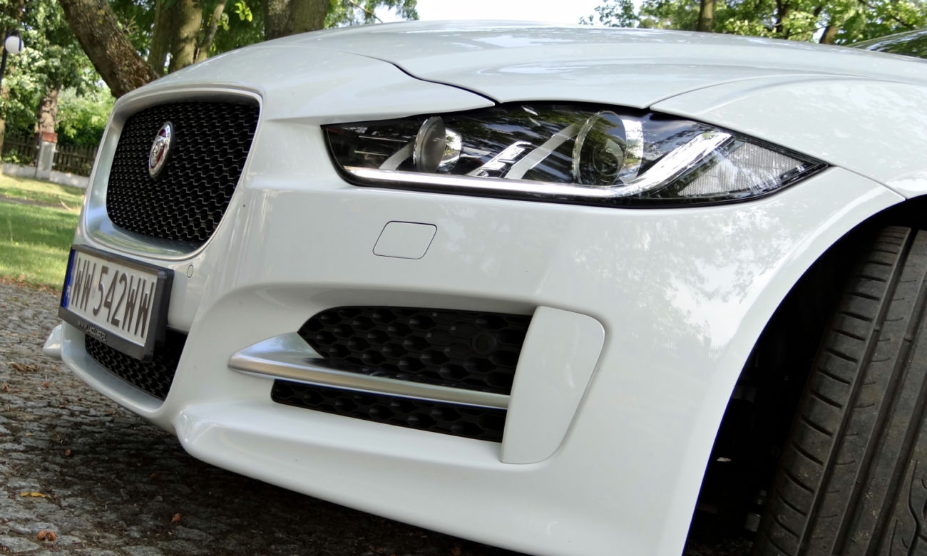 Jaguar XE 2.0 T R-Sport