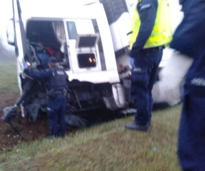 Tragedia na S1. Kobieta zginęła w zderzeniu trzech pojazdów, są utrudnienia