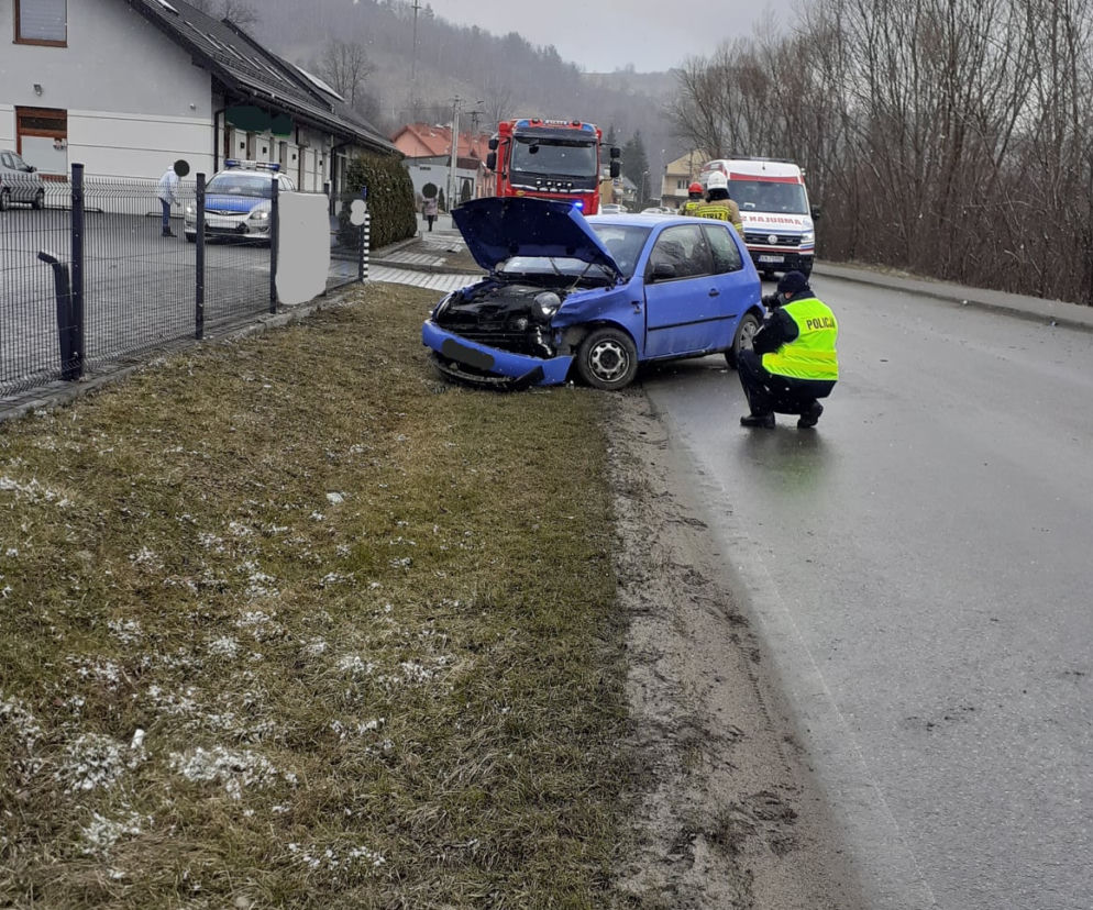 W Kamionce Wielkiej ZDERZYŁY SIĘ dwa samochody. Niebezpieczny początek weekendu