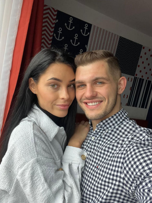 Karol Angielski z dziewczyną Lidią