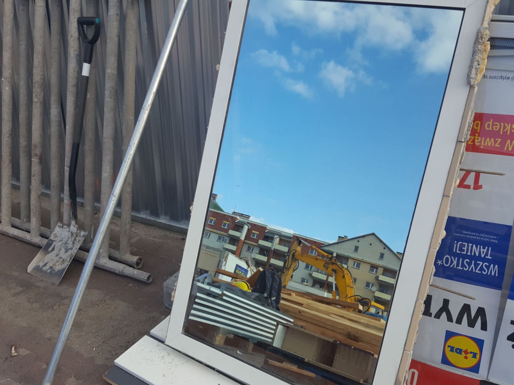 Po starym markecie prawie nie ma śladu. Nowy jesienią
