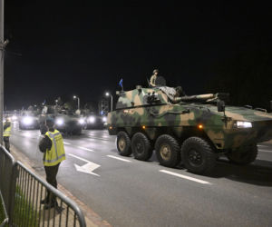 Nocna próba defilady wojskowej w Warszawie