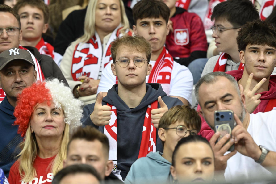 Kibice na meczu Polska - Rumunia. Znajdź się na zdjęciach z Narodowego!