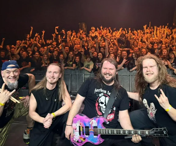 Od punk-metalowej energii po heavy-folk. Zenek Grabowski i Cronica zagrają w Piwnicy „Przepraszam”