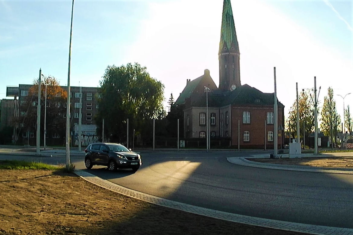 Przy Rondzie Portowców montowane są ekrany dźwiękochłonne