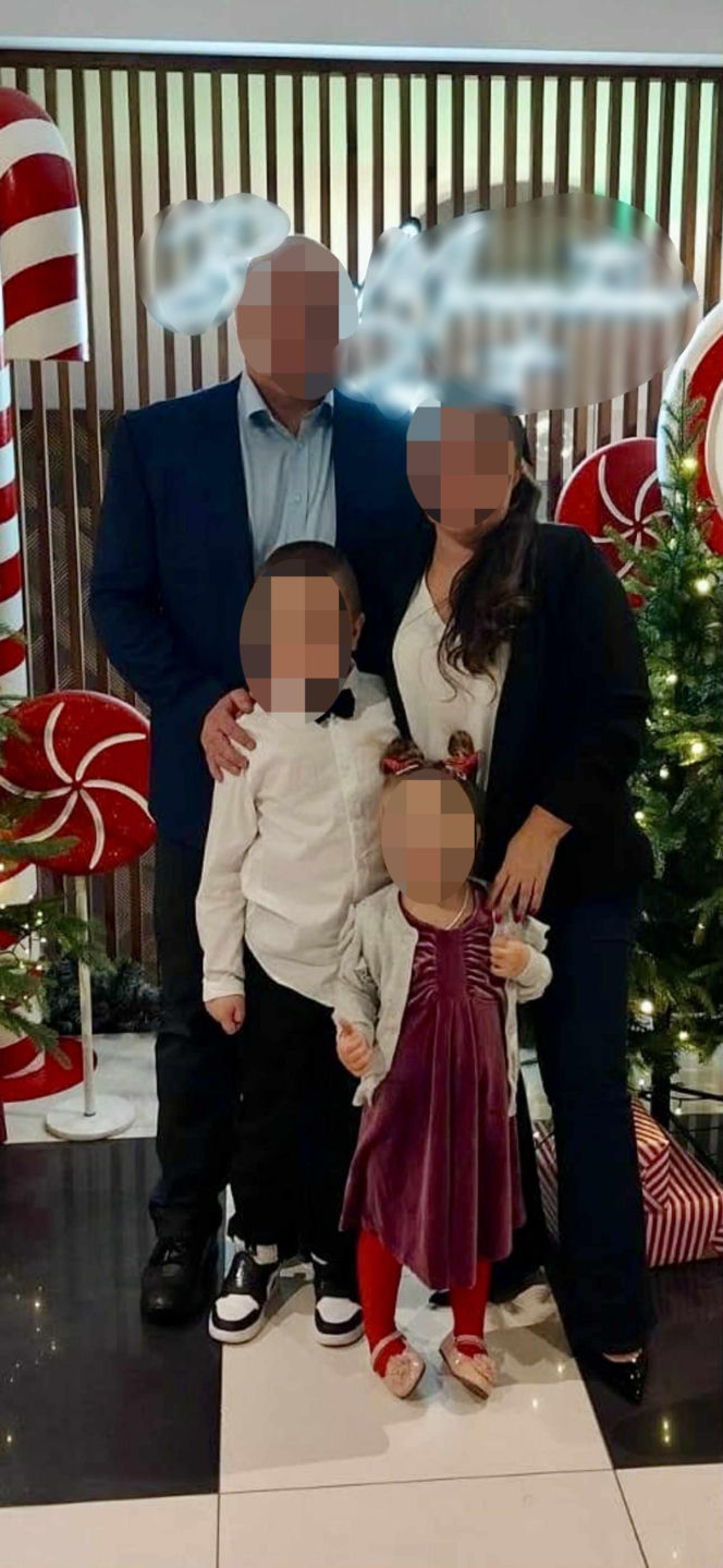 Dwa dni przed tragedią pozowali razem do zdjęcia. Dziś w mieszkaniu przy Bałtyckiej 3 nadal pracują śledczy