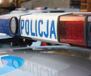 Bydgoszcz: Skradziono bezcenną pamiątkę żużlową. Rozpoznajesz te osoby? 