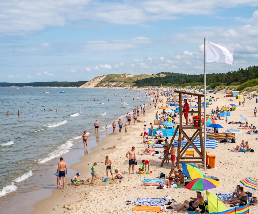 Sinice Łeba. Czy w Łebie można się kąpać 15.07? Flaga, warunki pogodowe