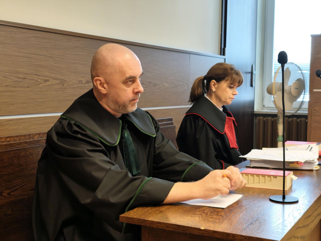 Zabili starszą Panią dla 180 zł. Ciało ukryli w wersalce