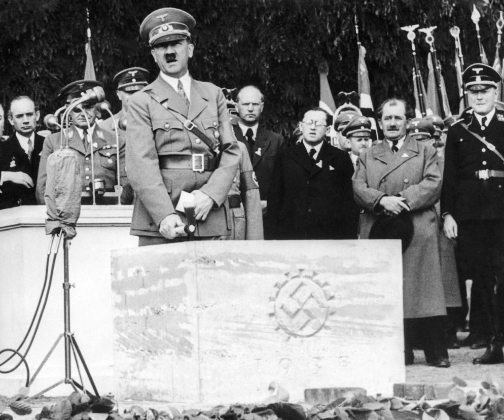 Hitler skazany za całowanie Polki