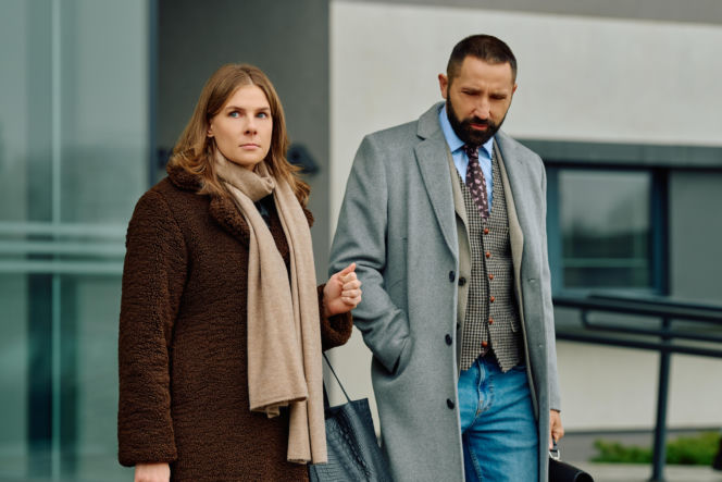 "Na Wspólnej", odcinek 4172: Po złowrogich słowach Brygidy dochodzi do tragedii, Klusek traci wzrok Tomasz Urbanek