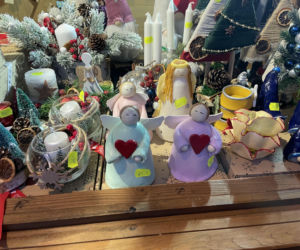 Pokémony, różowe gofry i zaskakujące różnice w cenach. Porównaliśmy łódzkie jarmarki