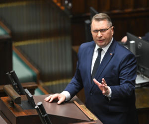 Sikroski bez hamulców do Macierewicza: Antek świrze!