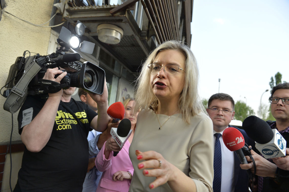 Ujawniamy kulisy posiedzenia klubu PiS w siedzibie partii