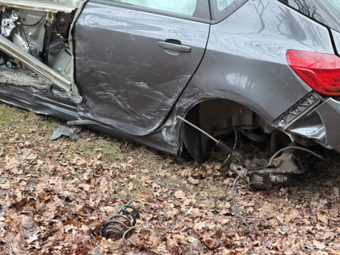 Tragedia w Sierakowie. Pijany kierowca wjechał w opla. Nie żyje jedna osoba