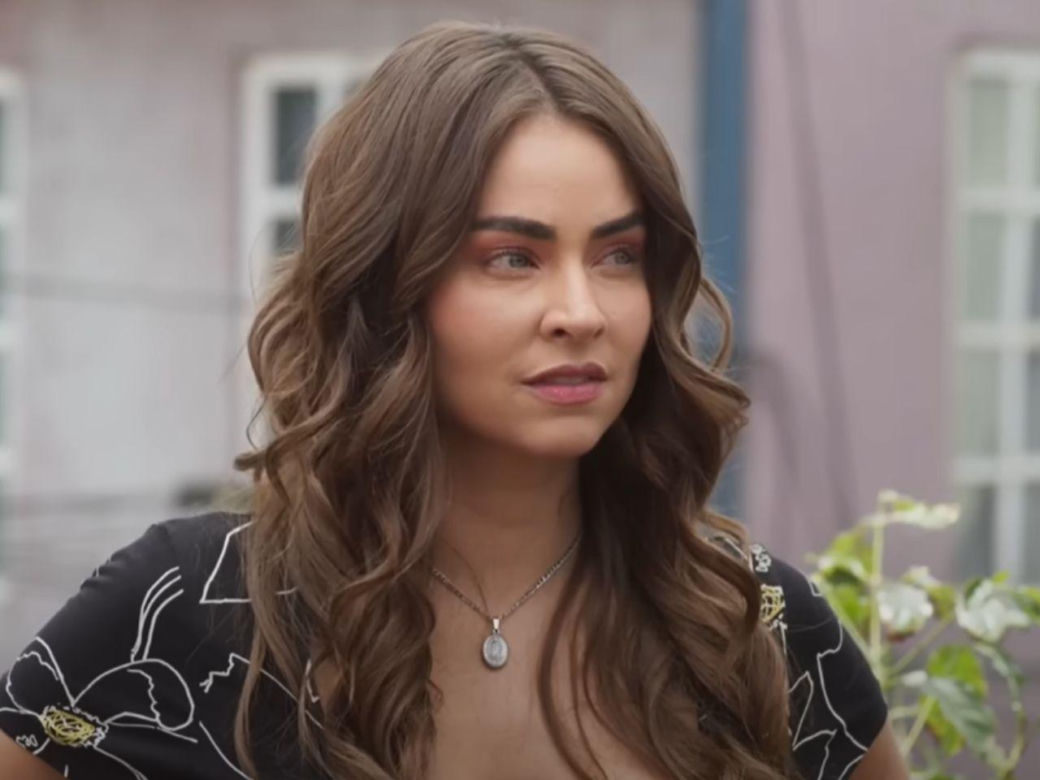 Claudia Martín jako Paz Roble Ruiz