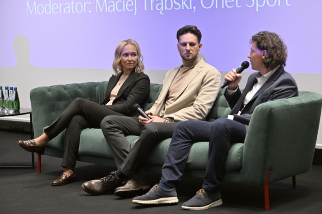 Iga Świątek i Daria Abramowicz na konferencji