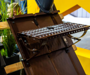 Akcesoria dachowe: bariery przeciwśnieżne, stopnie, ławy kominiarskie