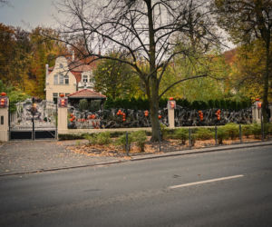 Gdańsk: Dom jak z horroru. Udekorowali budynek na helloween [ZDJĘCIA]