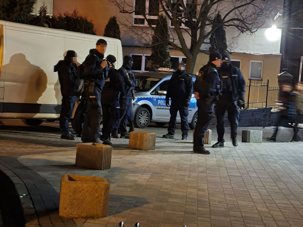 Bejsbolami skatowali dwóch mężczyzn