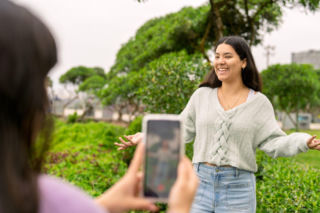 3 na 5 Polaków planuje urlop, myśląc o tym, co doda na media społecznościowe