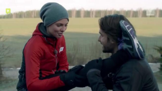 To nie koniec świata 2 sezon odc. 20. Anka (Karolina Gorczyca), Adam Tenczyński (Piotr Stramowski)
