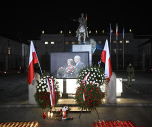 Rocznica katastrofy smoleńskiej. Tłumy ruszyły w Marszu Pamięci