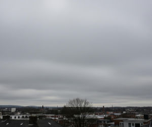 Zabrze pod szarym niebem. Czy 7.12.2025 przyniesie nam chociaż promyk słońca?