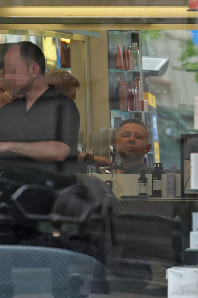 Minister Kierwiński wpadł do fryzjera