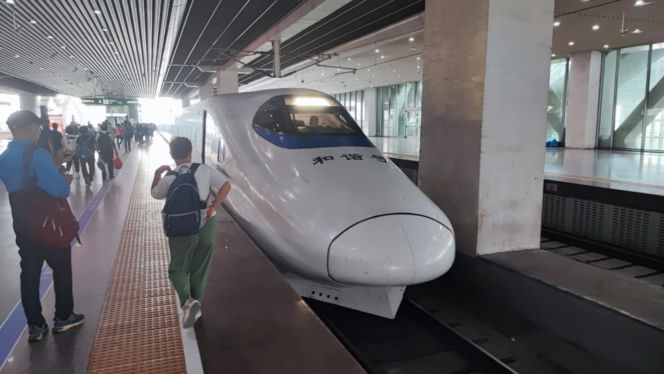 Polak wsiadł do pociągu w Chinach. Kiedy porównał czas podróży z Polską, nie dowierzał