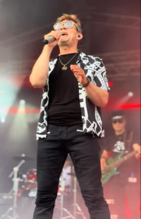 Zenek Martyniuk powoli ginie w oczach