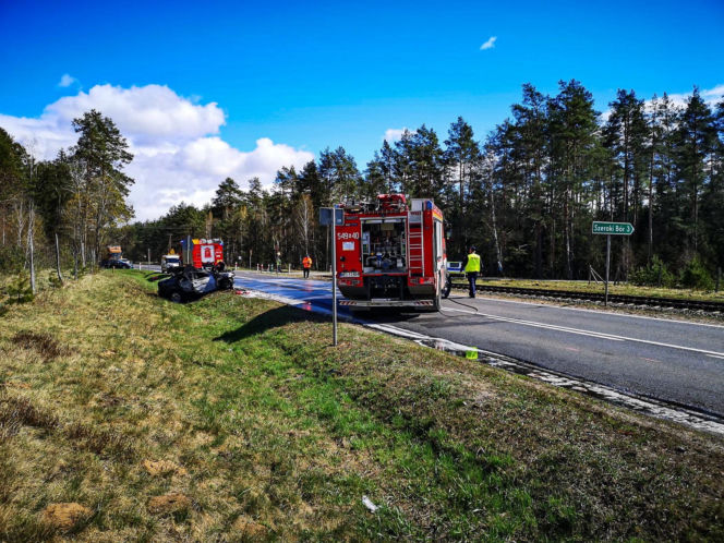 Tragiczny finał ucieczki przed policją. Auta stanęły w ogniu, zginęły dwie osoby