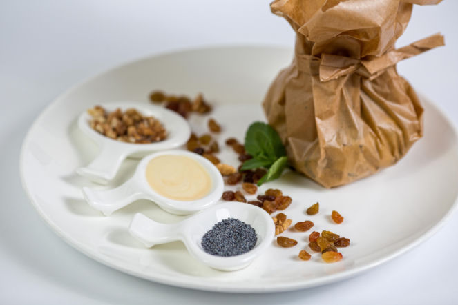 Roladki z kurczaka z masłem czosnkowym pieczone w papierze – soczyste, aromatyczne i bez wysiłku