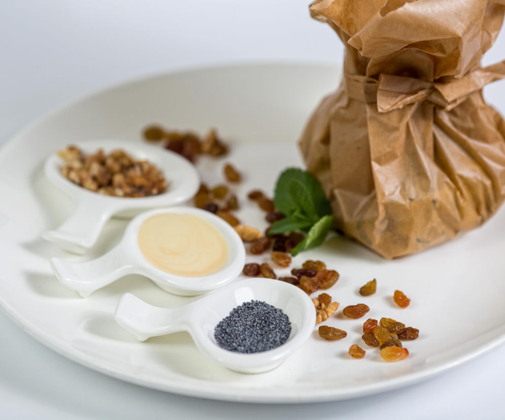 Nie w rękawie, ale w papierze do pieczenia - mięso w nim upieczone jest soczyste i aromatyczne