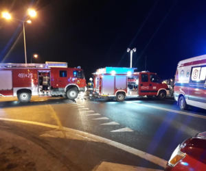 Wypadek na obwodnicy Nakła. Tir zderzył się z osobówką! GIGANTYCZNE utrudnienia
