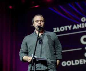 Tomasz Schuchardt kiedyś i dziś. Aktor słynie z metamorfoz, bywa niemal nie do poznania