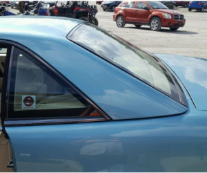 Mercedes 500 SL z przebiegiem niecałych 2000 km