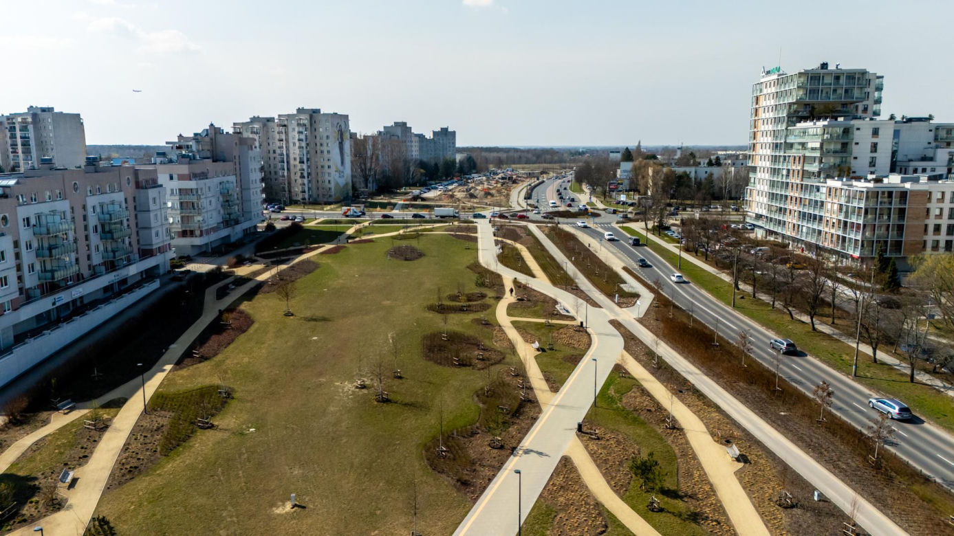 Park nad Południową Obwodnicą Warszawy w marcu 2026 r.