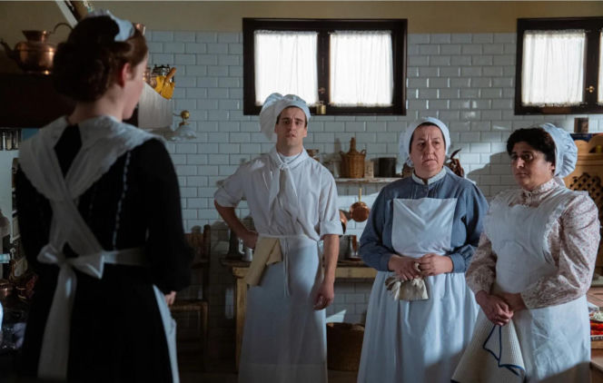 La promesa - pałac tajemnic, odcinek 380: Strajk przybiera na sile.Służba porzuca swoje obowiązki